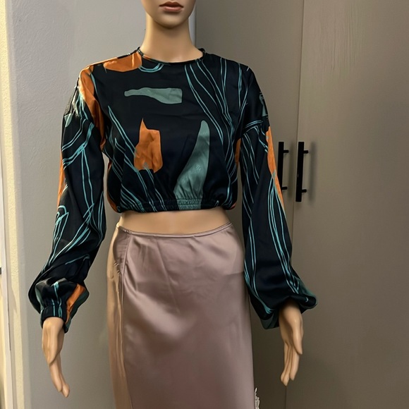 DIARRABLU TOP - Picture 1 of 5